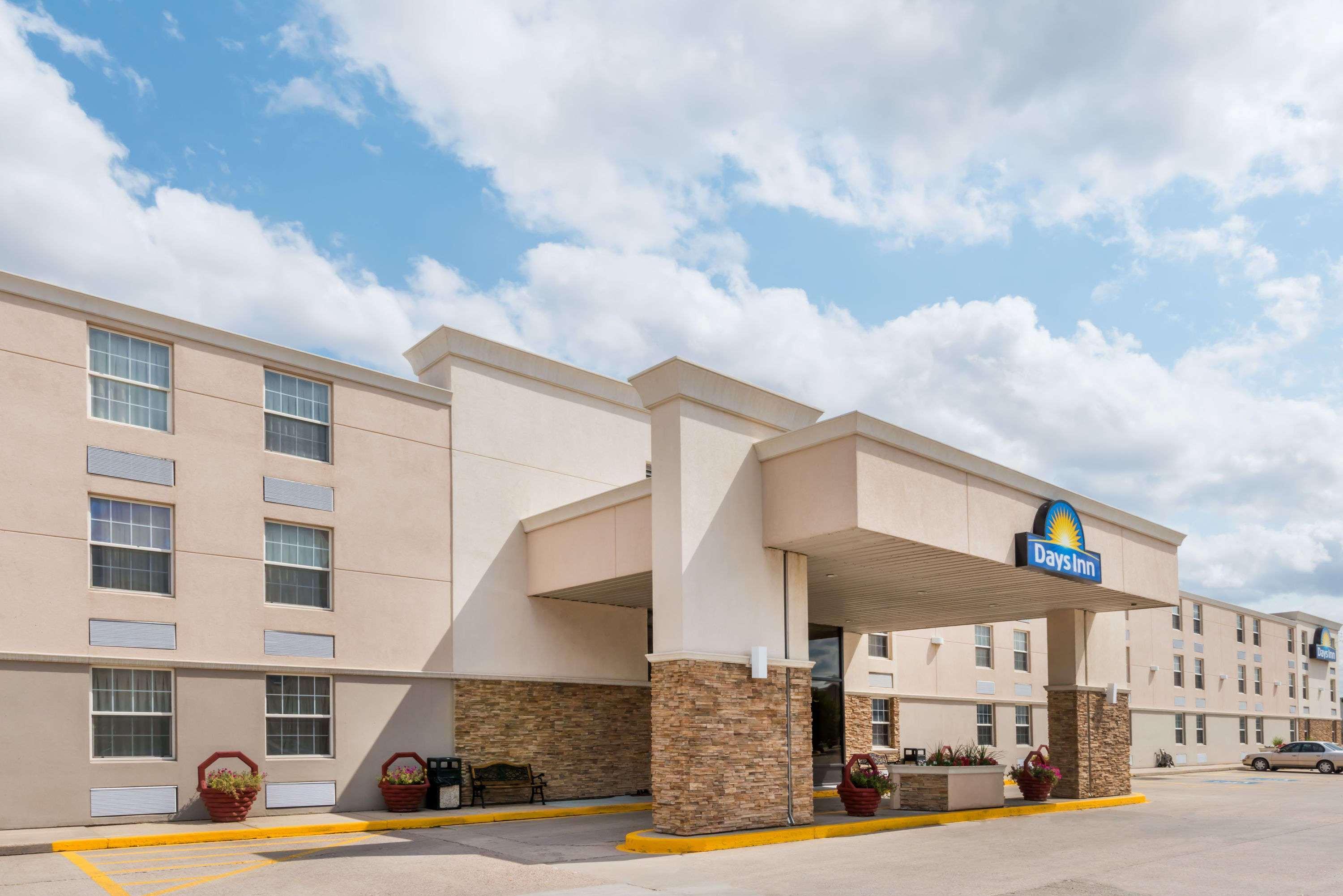 Days Inn By Wyndham Gillette Exterior photo